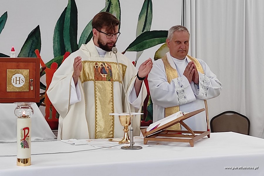 8-16 Ostatnia Eucharystia.jpg